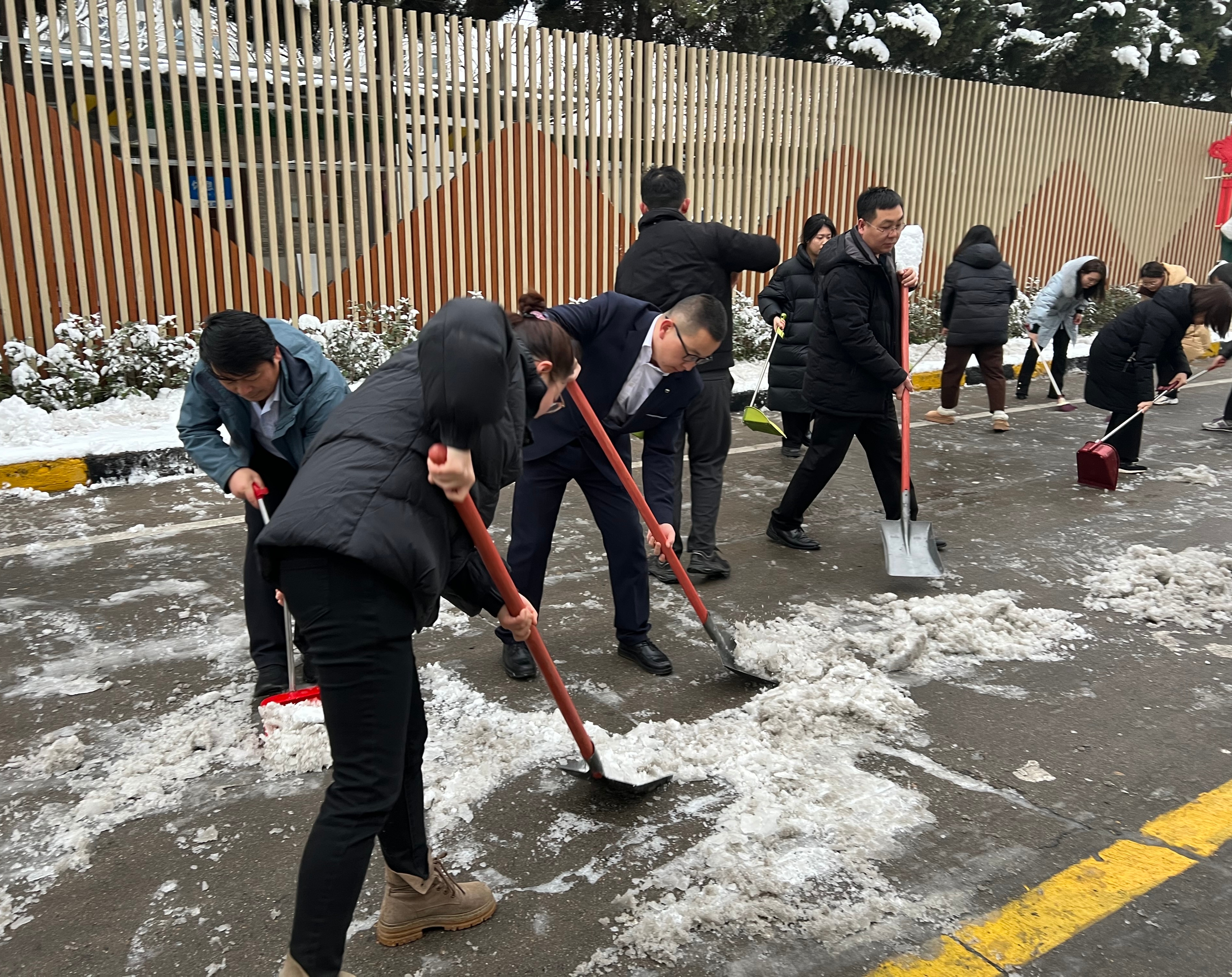 行動是最好的“融雪劑”