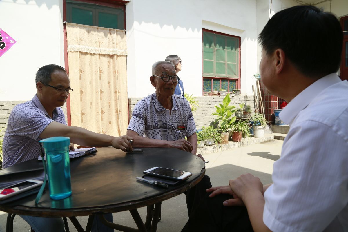 死守陣地 哪都不去—記陜鋼集團龍鋼公司老煉鐵工人孫百萬